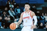 强得很！贺希宁半场7中5高效拿下13分3板2助