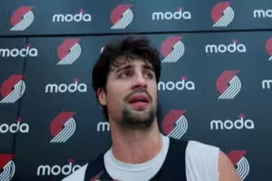 阿夫迪亚：拿高薪的球员都是能赢球的球员 这点大家都懂